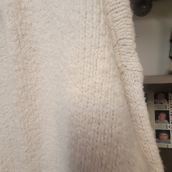 Cozy White Sweater with Striped Sleeves - Picture 5 of 5